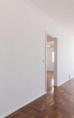 Apartamento à venda com 92m², 2 quartos e 1 vaga Apartamento à venda com 92m², 2 quartos e 1 vagaSala