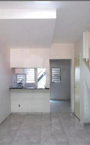 Casa à venda com 85m², 2 quartos e 1 vaga