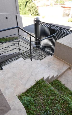 Casa à venda com 127m², 3 quartos e 2 vagasÁrea externa