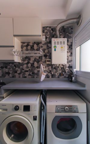 Apartamento à venda com 146m², 3 quartos e 2 vagas Apartamento à venda com 146m², 3 quartos e 2 vagasÁrea de Serviço