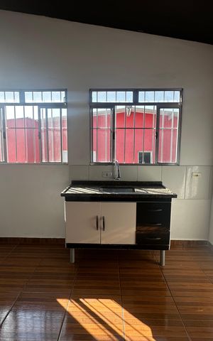 Casa para alugar com 48m², 2 quartos e sem vaga Casa para alugar com 48m², 2 quartos e sem vagaCozinha