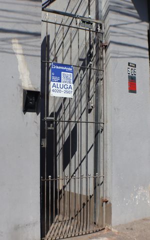 Casa para alugar com 48m², 2 quartos e sem vaga Casa para alugar com 48m², 2 quartos e sem vagaFachada