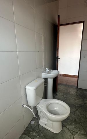 Casa para alugar com 48m², 2 quartos e sem vaga Casa para alugar com 48m², 2 quartos e sem vagaBanheiro