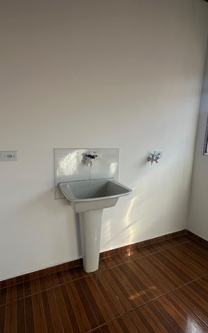 Casa para alugar com 48m², 2 quartos e sem vaga Casa para alugar com 48m², 2 quartos e sem vagaÁrea de Serviço