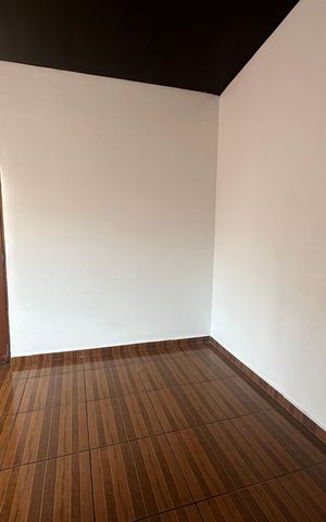 Casa para alugar com 48m², 2 quartos e sem vaga Casa para alugar com 48m², 2 quartos e sem vagaSala