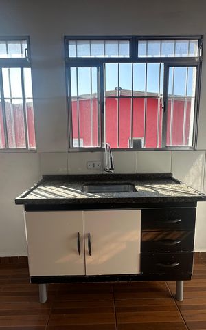 Casa para alugar com 48m², 2 quartos e sem vaga Casa para alugar com 48m², 2 quartos e sem vagaCozinha