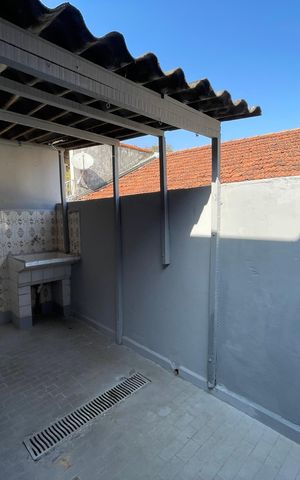 Casa à venda com 330m², 5 quartos e 6 vagasÁrea de Serviço