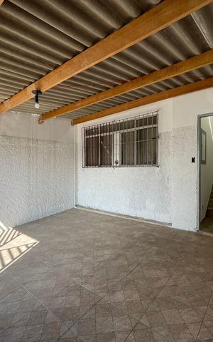 Casa à venda com 330m², 5 quartos e 6 vagasGaragem