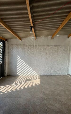 Casa à venda com 330m², 5 quartos e 6 vagasGaragem 