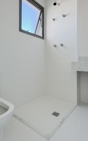 Apartamento à venda com 75m², 2 quartos e 1 vaga Apartamento à venda com 75m², 2 quartos e 1 vagaBanheiro da Suíte 1
