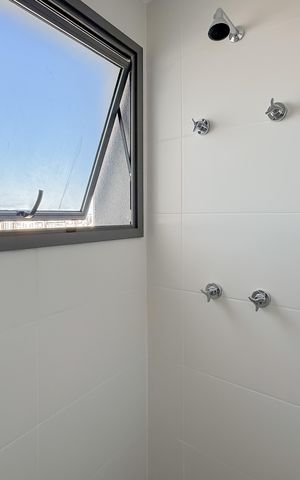 Apartamento à venda com 75m², 2 quartos e 1 vaga Apartamento à venda com 75m², 2 quartos e 1 vagaBanheiro da Suíte 1