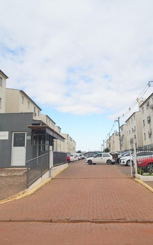 Apartamento para alugar com 54m², 2 quartos e 2 vagasFachada
