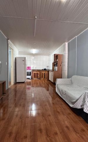 Casa à venda com 120m², 3 quartos e 2 vagasSala