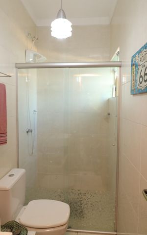 Casa de condomínio à venda com 123m², 2 quartos e 2 vagasBanheiro da Suíte 2