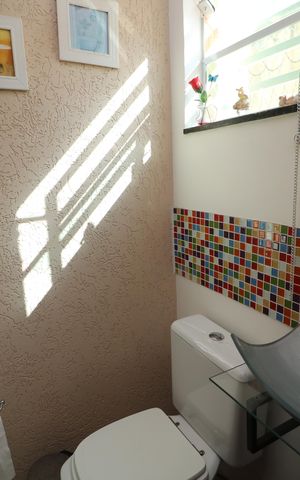 Casa de condomínio à venda com 123m², 2 quartos e 2 vagasLavabo
