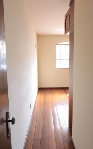 Casa para alugar com 180m², 3 quartos e 3 vagasSuíte