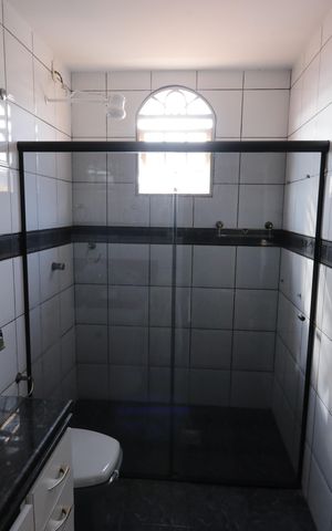 Casa para alugar com 180m², 3 quartos e 3 vagasSuíte Banheiro