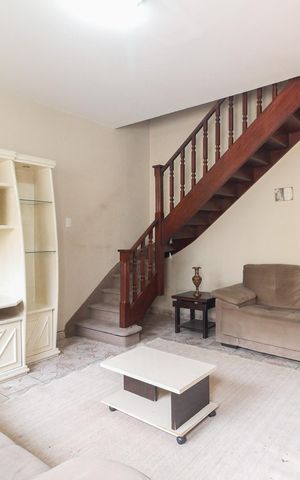 Casa à venda com 110m², 2 quartos e 1 vaga Casa à venda com 110m², 2 quartos e 1 vagaSala