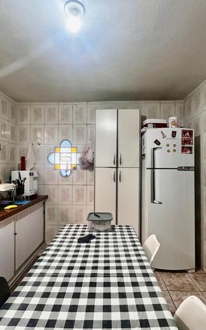Casa à venda com 200m², 3 quartos e 3 vagas Casa à venda com 200m², 3 quartos e 3 vagasCozinha