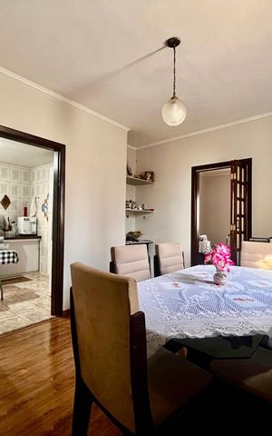 Casa à venda com 200m², 3 quartos e 3 vagas Casa à venda com 200m², 3 quartos e 3 vagasSala de Jantar