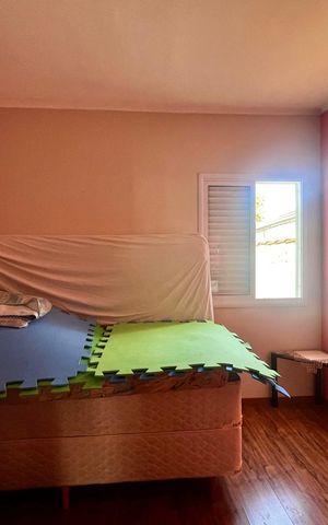 Casa à venda com 200m², 3 quartos e 3 vagas Casa à venda com 200m², 3 quartos e 3 vagasQuarto 1