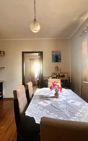 Casa à venda com 200m², 3 quartos e 3 vagas Casa à venda com 200m², 3 quartos e 3 vagasSala de Jantar