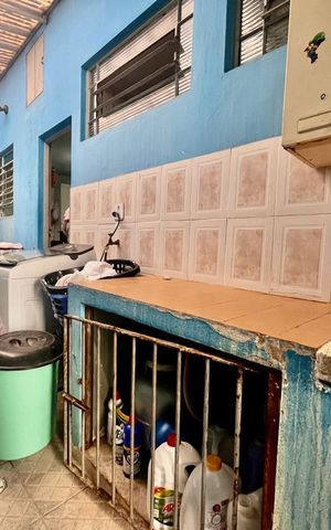Casa à venda com 200m², 3 quartos e 3 vagas Casa à venda com 200m², 3 quartos e 3 vagasÁrea de Serviço