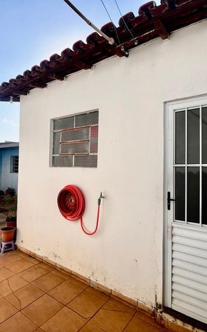 Casa à venda com 200m², 3 quartos e 3 vagas Casa à venda com 200m², 3 quartos e 3 vagasQuintal