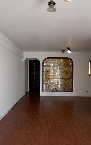 Apartamento à venda com 71m², 2 quartos e 1 vaga Apartamento à venda com 71m², 2 quartos e 1 vagaSala