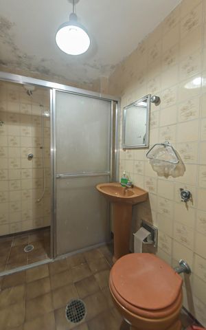 Casa à venda com 400m², 4 quartos e 6 vagasBanheiro de Serviço