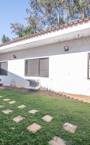 Casa à venda com 400m², 4 quartos e 6 vagasQuintal - Jardim