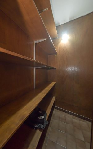 Casa à venda com 400m², 4 quartos e 6 vagasQuarto de Serviço