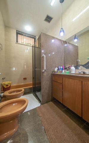 Casa à venda com 400m², 4 quartos e 6 vagasBanheiro Social