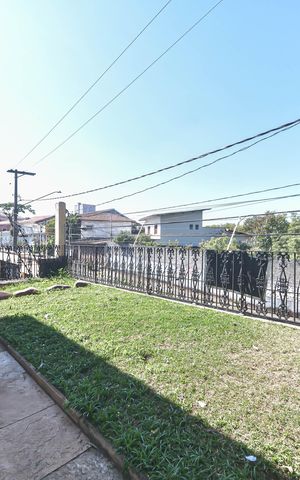 Casa à venda com 400m², 4 quartos e 6 vagasEntrada