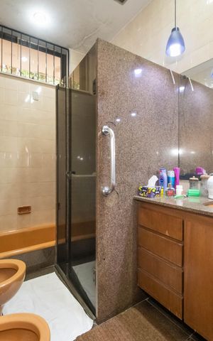 Casa à venda com 400m², 4 quartos e 6 vagasBanheiro Social