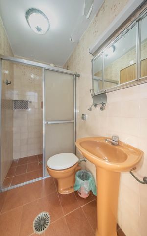 Casa à venda com 400m², 4 quartos e 6 vagasVestiário