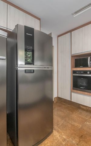 Casa à venda com 400m², 4 quartos e 6 vagasCozinha