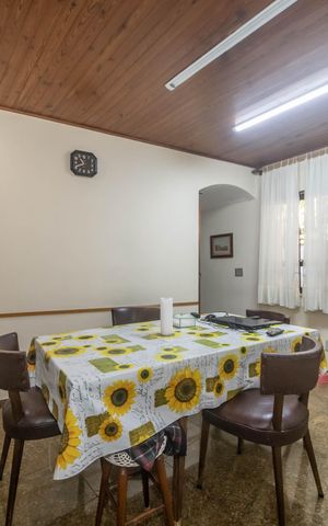 Casa à venda com 400m², 4 quartos e 6 vagasCopa