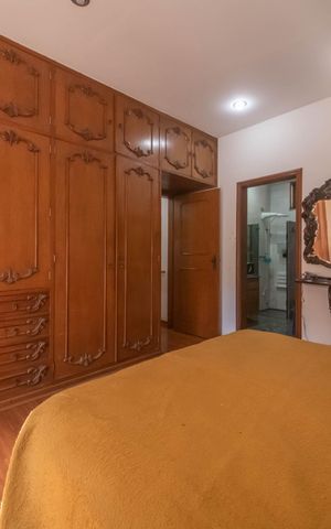 Casa à venda com 400m², 4 quartos e 6 vagasSuíte