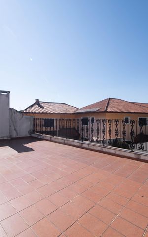 Casa à venda com 400m², 4 quartos e 6 vagasVaranda
