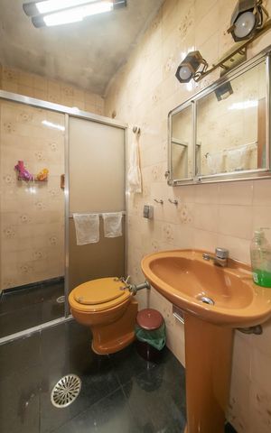 Casa à venda com 400m², 4 quartos e 6 vagasEdícula