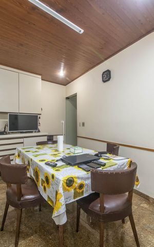 Casa à venda com 400m², 4 quartos e 6 vagasCopa