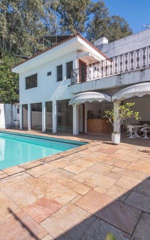 Casa à venda com 400m², 4 quartos e 6 vagasPiscina