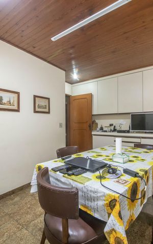 Casa à venda com 400m², 4 quartos e 6 vagasCopa
