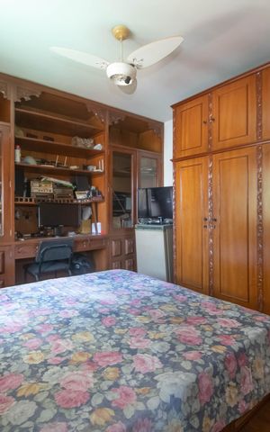Casa à venda com 400m², 4 quartos e 6 vagasEdícula