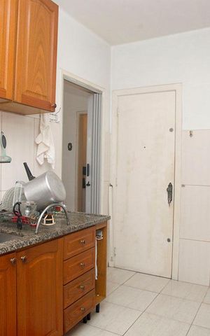 Apartamento à venda com 77m², 2 quartos e sem vagaCozinha