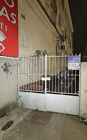 Apartamento à venda com 60m², 1 quarto e 1 vagaFachada + Plaquinha