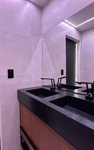 Apartamento à venda com 118m², 2 quartos e 2 vagasBanheiro da Suíte
