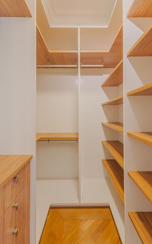 Apartamento à venda com 278m², 3 quartos e 3 vagasCloset da suíte 3
