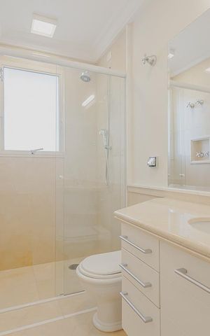 Apartamento à venda com 278m², 3 quartos e 3 vagasBanheiro da Suíte 1